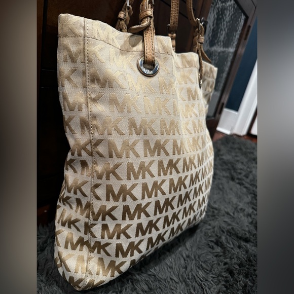 Michael Kors Beige Tall Canvas Signature Tote - Picture 3 of 12